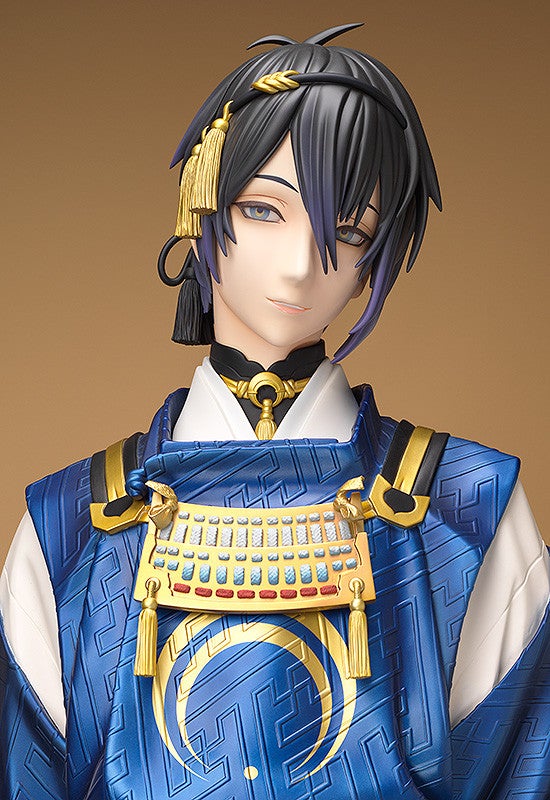 Life-size Mikazuki Munechika Statue｜Good Smile Company