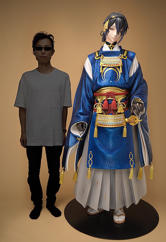 Life-size Mikazuki Munechika Statue｜Good Smile Company