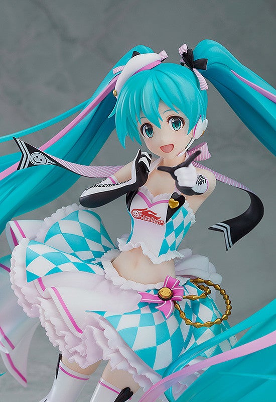 ゲームキャラクター RACING MIKU2019 Amazon.com: Good Smile Hatsune Miku GT Project: Racing Miku