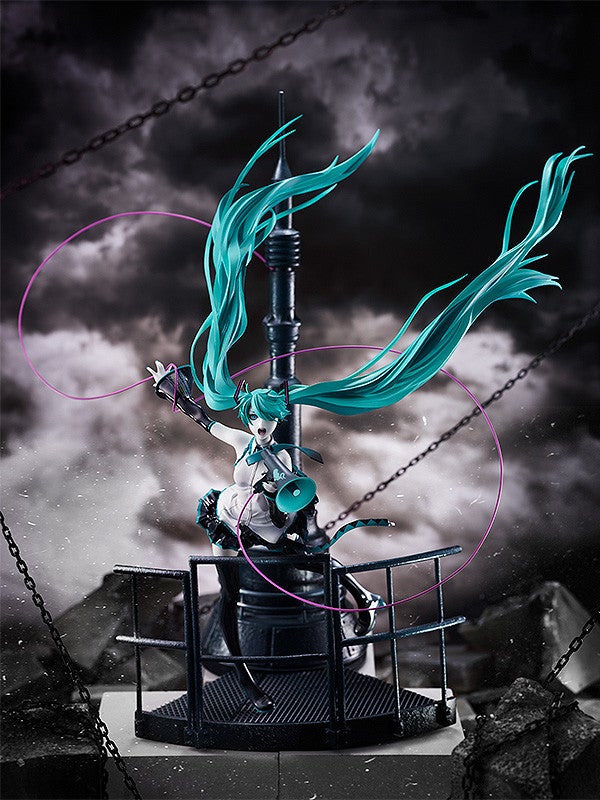 Hatsune Miku: Love is War Refined Ver. -Good Smile Company 20th Anniversary Book-