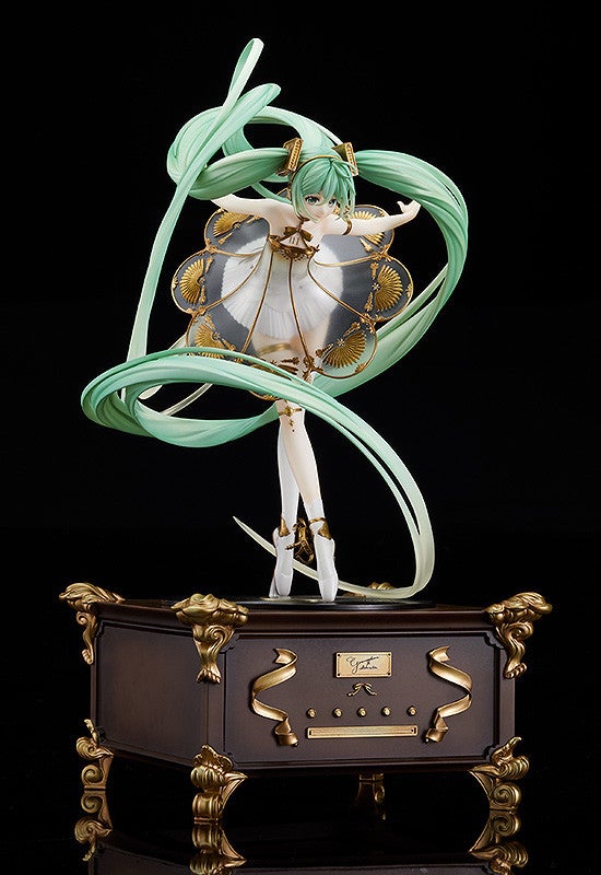 Full-Scale Figure Hatsune Miku Symphony: 5th Anniversary Ver